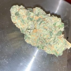 blueberry blast nug closeup strain review by octpuffs