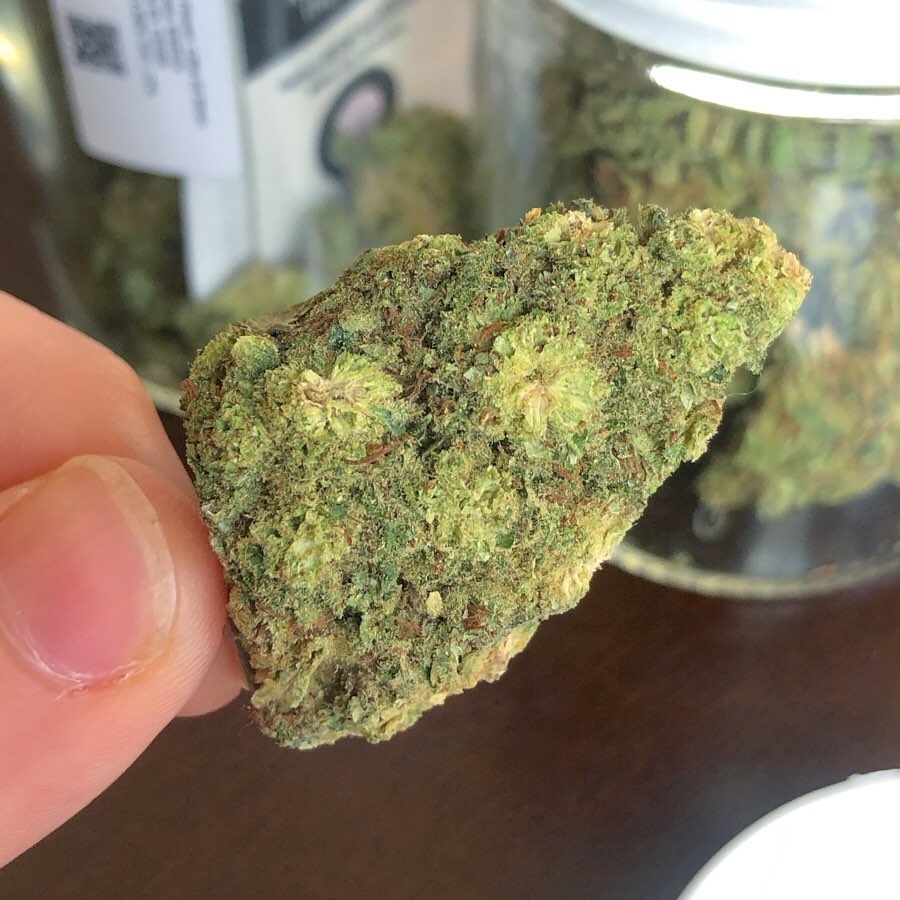 frosted lime by jk distribution north east cbd hemp flower review by consciouscloudscbd