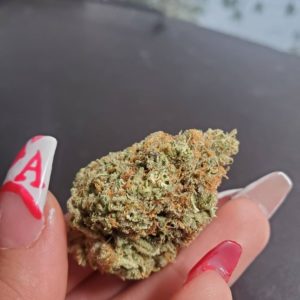 cherry pie by flavour chasers strain review by _scarletts_strains_ 2