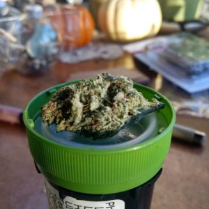 ghost train haze nug by phresh cannabis strain review by pdxstoneman