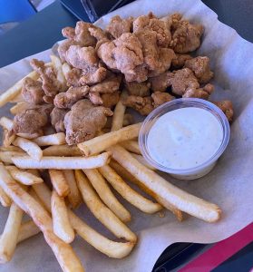 cafe no fur popcorn chicken las vegas restaurant review by everythinghazee