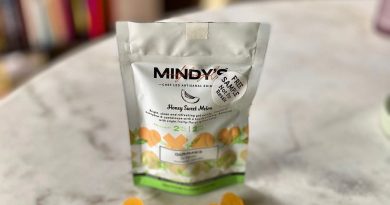 mindy's honey melon gummies edible review by upinsmokesession