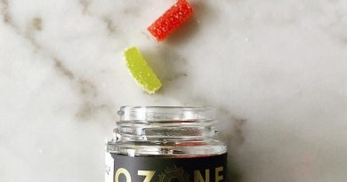 ozone sweet indica and sour sativa gummies edible review by upinsmokesession