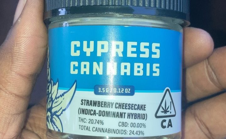 strawberry cheesecake by cypress cannabis strain review by sjweedreview