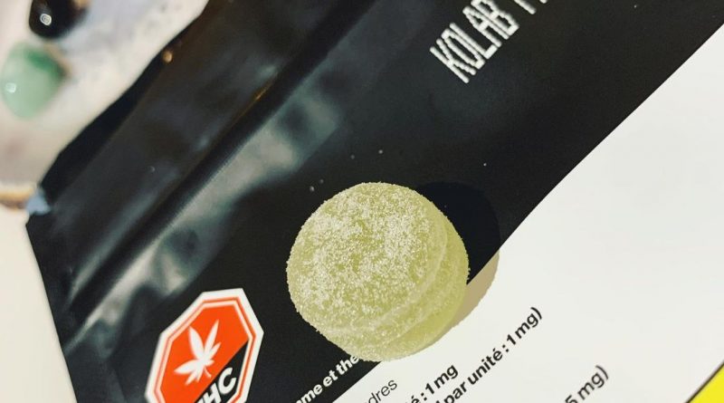 apple green tea soft chews by kolab project edible review by brandiisbaked