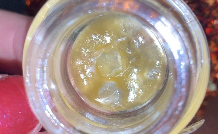 forbidden gushers diamonds by connected ca concentrate review by anna.smokes.canna