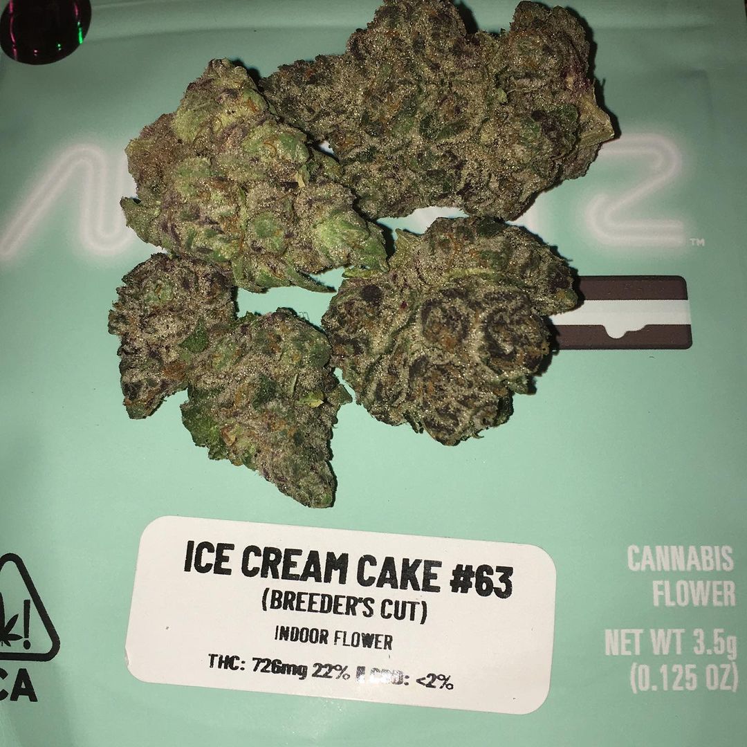 Life-changing pot seeds Ice Cream Cake feminized smell and flavor