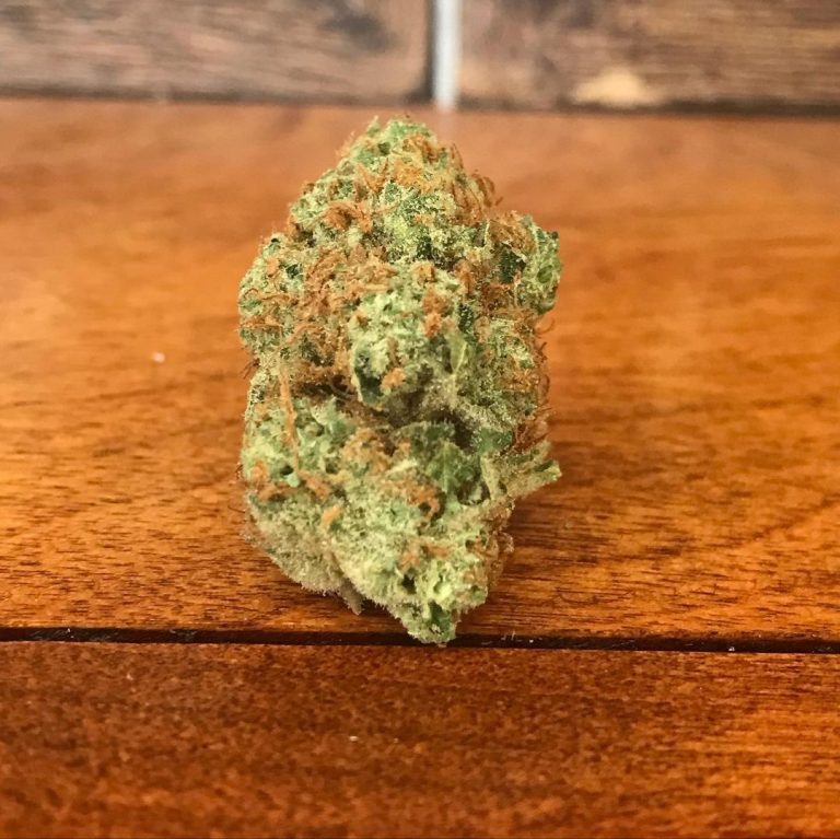 Strain Review: Papaya by Wonderbrett - The Highest Critic