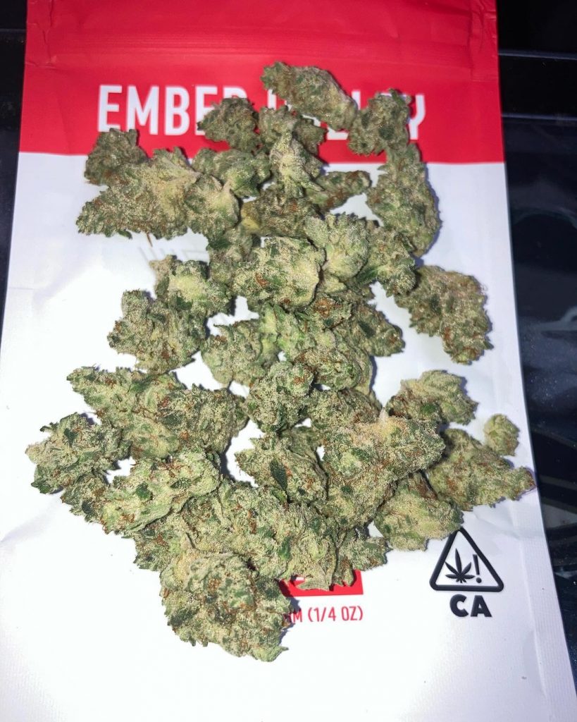 Strain Review: Walter White by Ember Valley - The Highest Critic