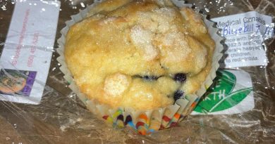 blueberry muffin by bobby mac's personals edible review by sjweed.review