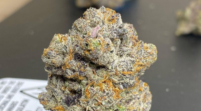 blowin biscotti by connected california strain review by cali_bud_reviews 2