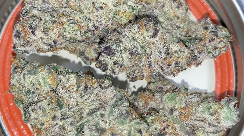 leftovers by LUVLI strain review by pnw_chronic