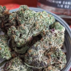 apple fritter by ozone strain review by theweedadvocate