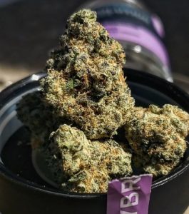 cake crasher by revolution cannabis strain review by theweedadvocate