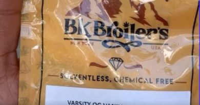varsity og vanilla sea salt caramels by bk broilers edible review by letmeseewhatusmokin