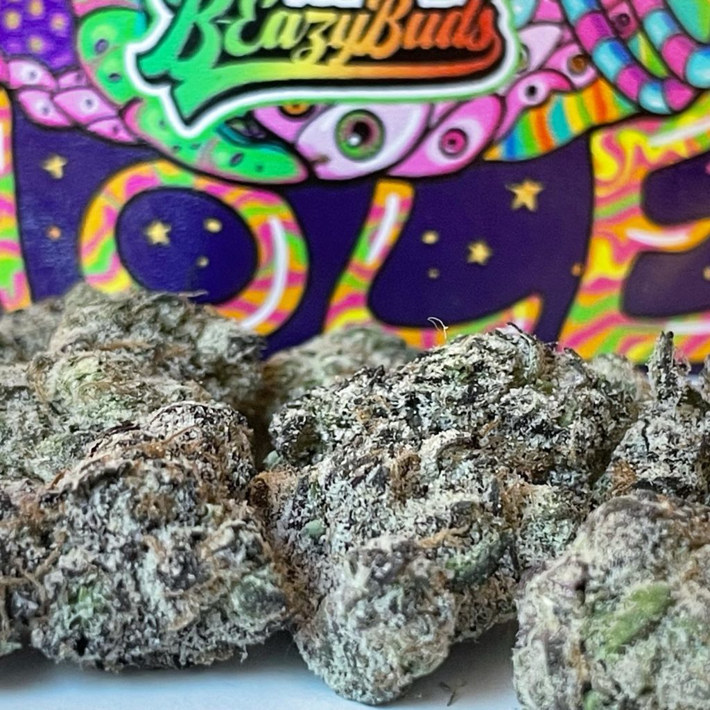 rabbit hole by b-eazy buds strain review by thethcspot 2