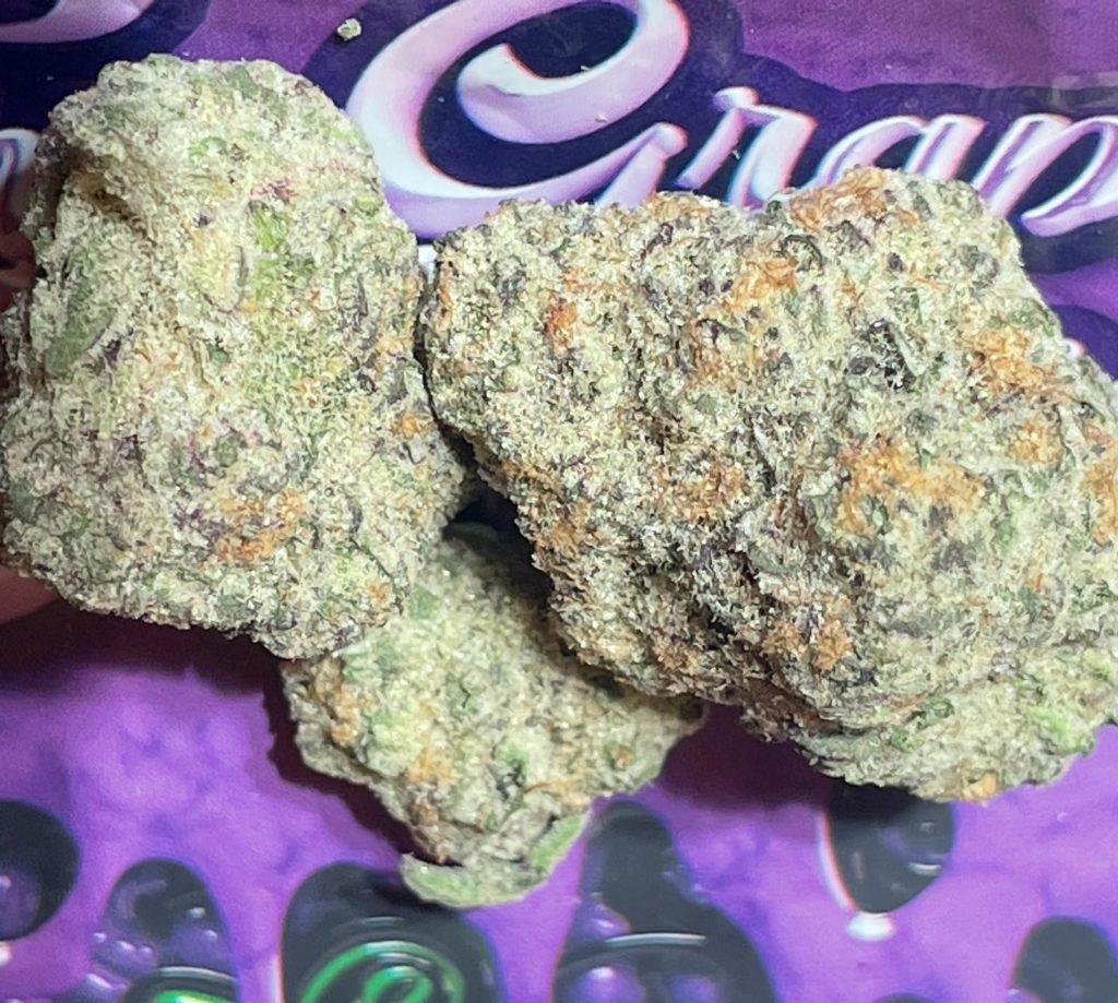 the grape depression by candy paint flowers strain review by thethcspot 2