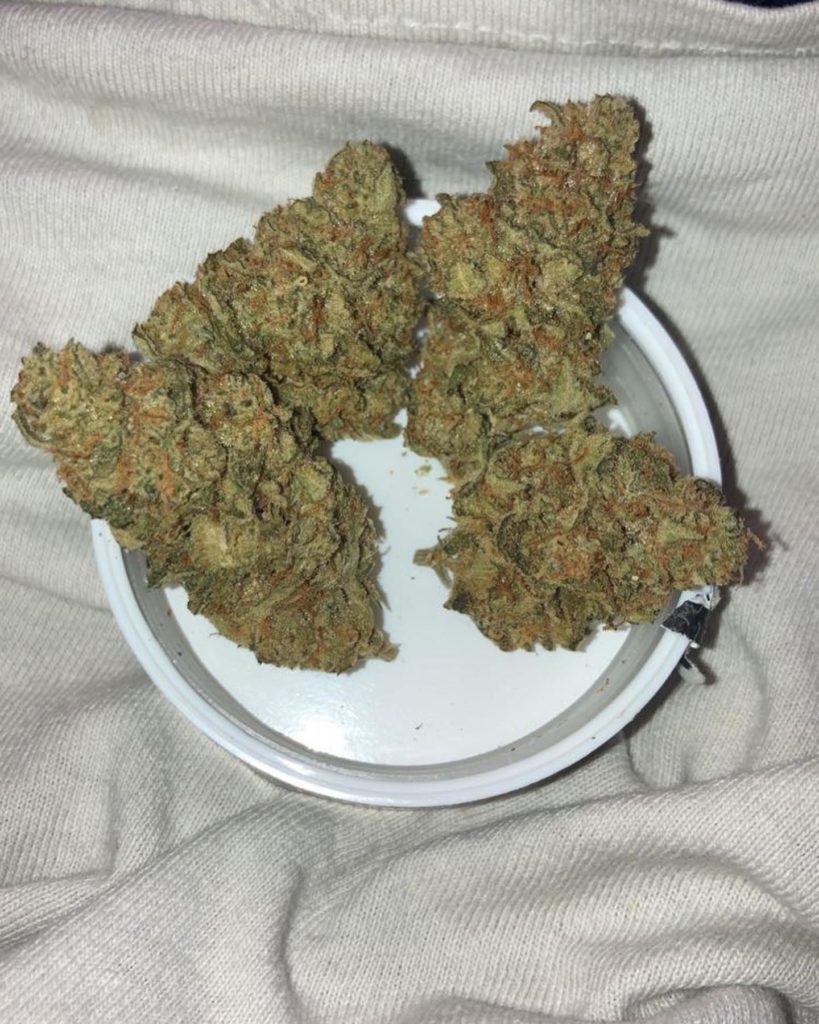 menage by flora and flame strain review by jaz_reviews_ca