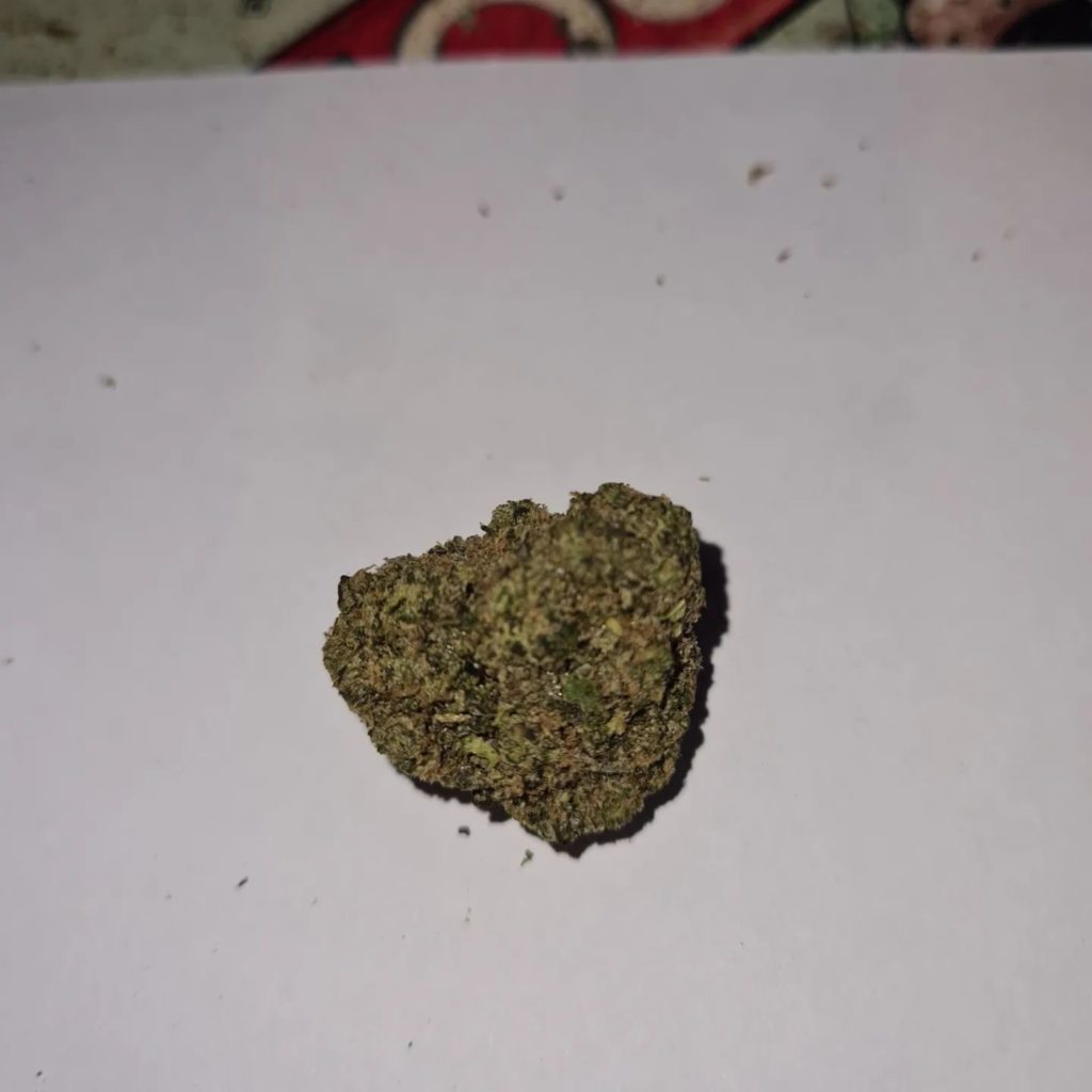 zheetos by karma cartel x sumer strain review by cannoisseurselections 2