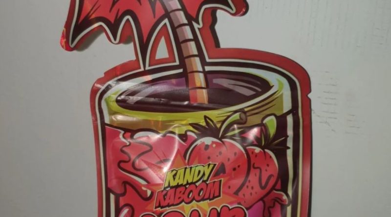 sour strawberry by gelato kid x bomb popz la strain review by henryyougotan8th