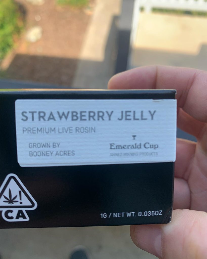 strawberry jelly fresh press live rosin by papa and barkley hash review by reviews_by_jude 2