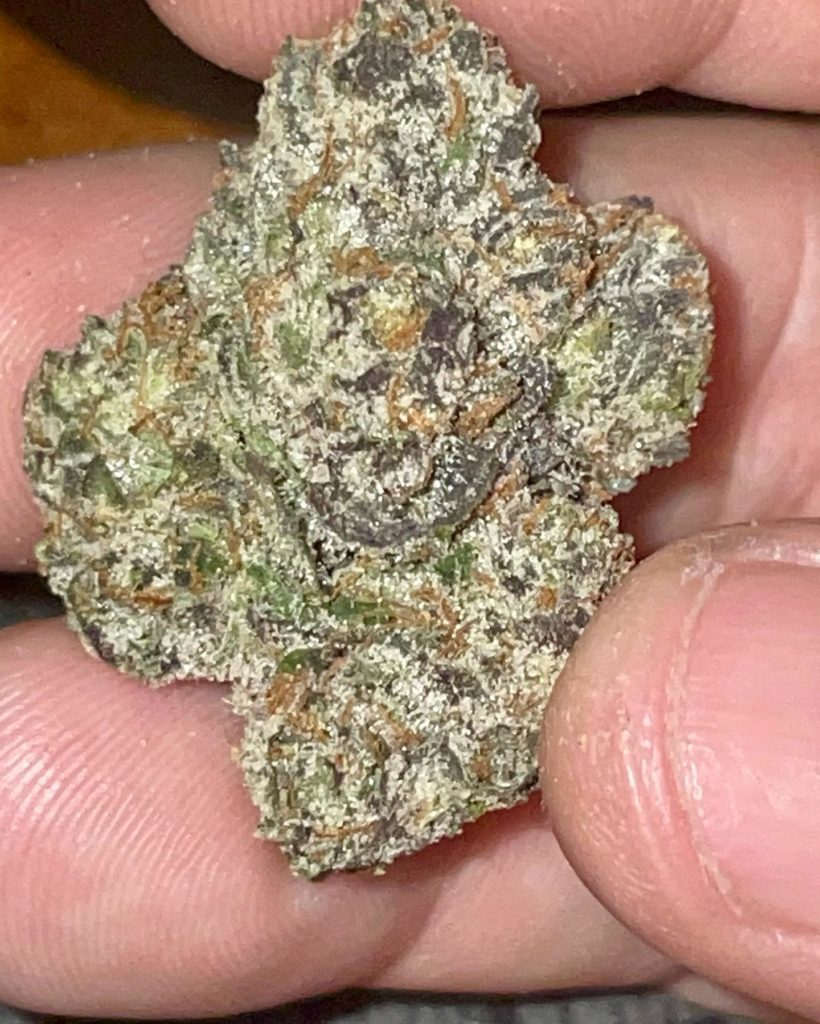 strawberry runtz by upnorth strain review by reviews_by_jude 2