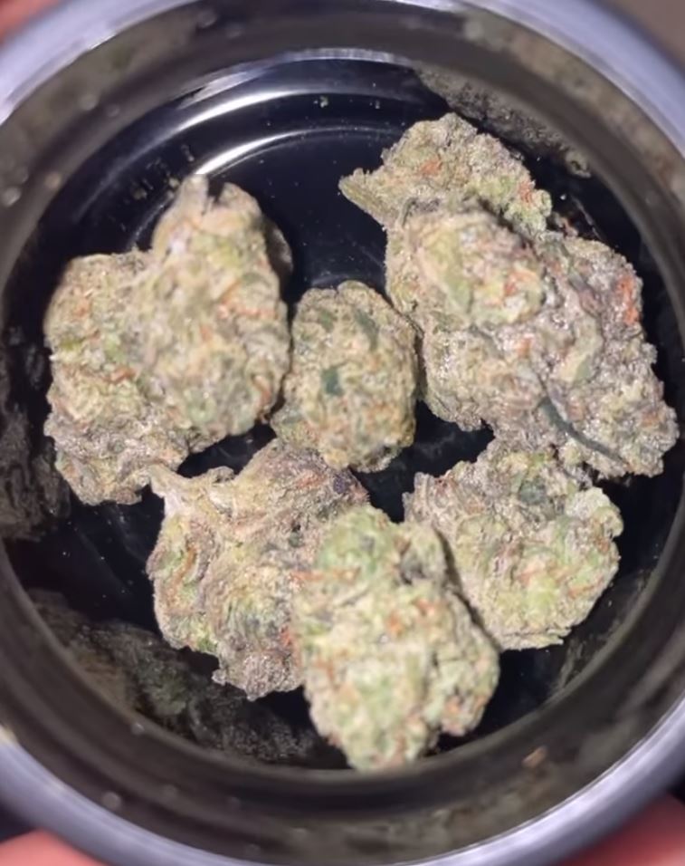 bubbaloo by smoke up strain review by letmeseewhatusmokin 2