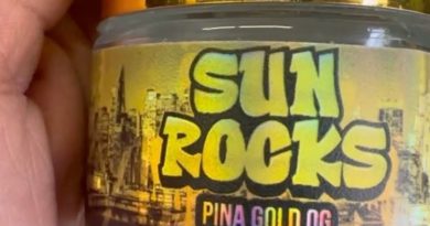 pina gold og sunrocks by la fruitcart strain review by letmeseewhatusmokin