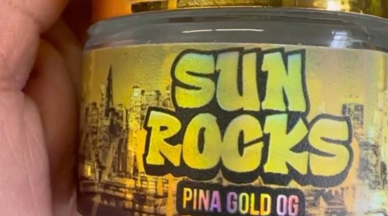 pina gold og sunrocks by la fruitcart strain review by letmeseewhatusmokin