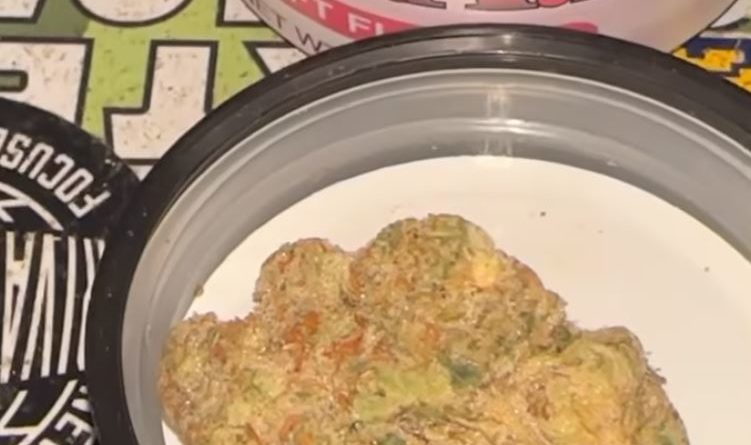 strawberry cream by epiphany strain review by letmeseewhatusmokin