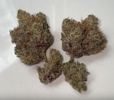 dosi and banana by connected cannabis co strain review by eriksreviews