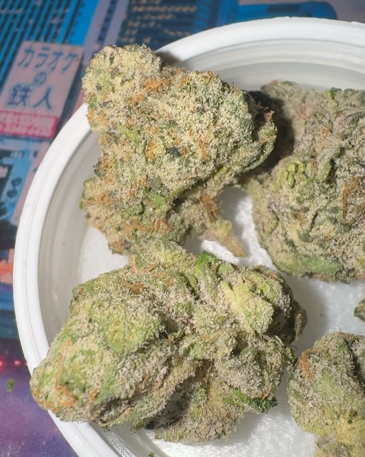 exquisita by don merfos exotics strain review by jointswithjalen 2