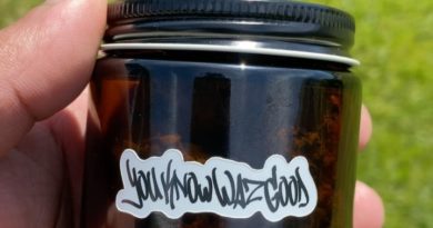 cranberry zkittlez by you know waz good strain review by jointswithjalen