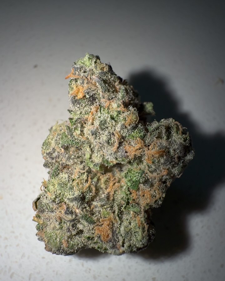 subzero by ball family farms strain review by eriksreviews