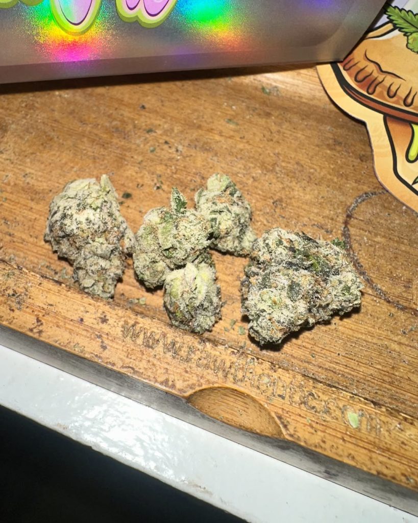 pot pie by la candy distro strain review by candylandreviews