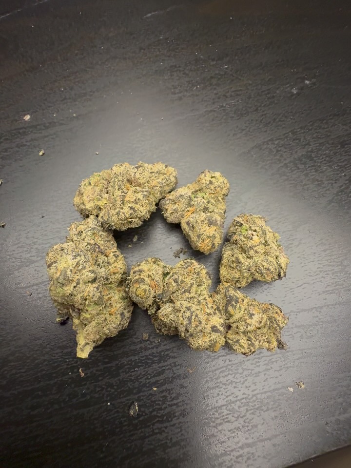 weird by dont be weird strain review by eriksreviews