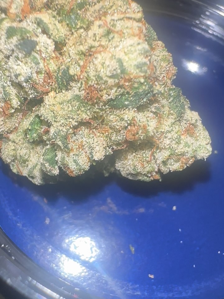 og kush by the candy shop strain review by candylandreviews