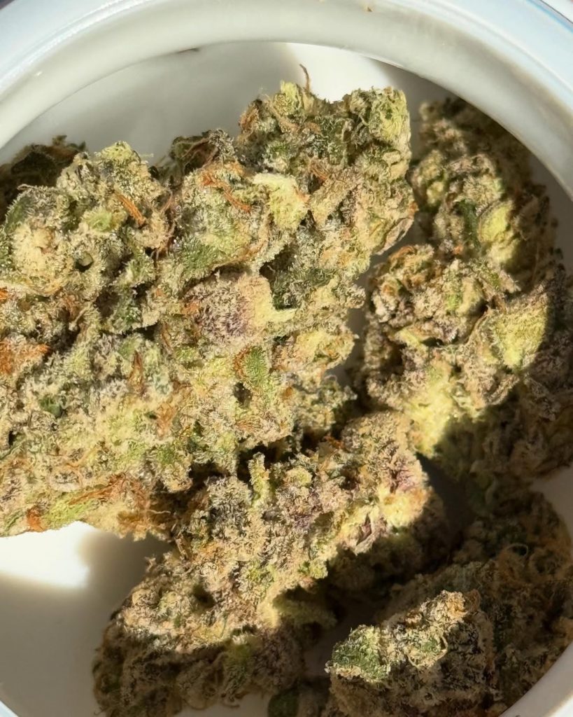 paytons pie 4 by 710 labs strain review by yieldisdead