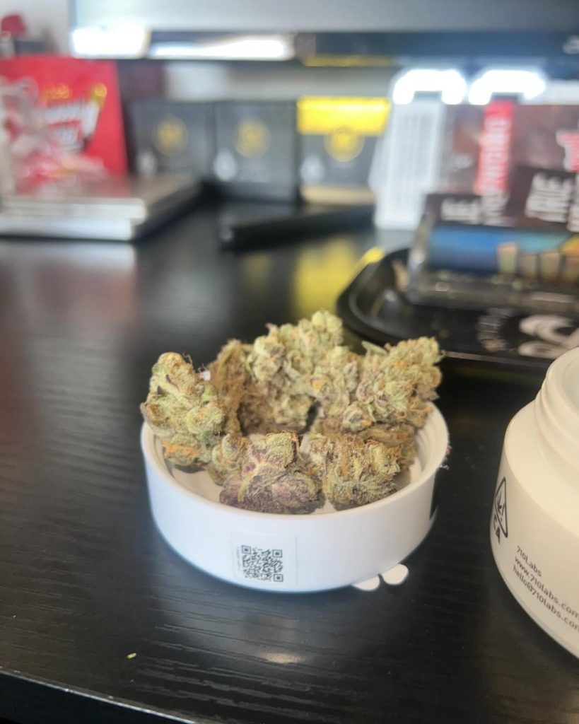 super freak by 710 labs strain review by yieldisdead
