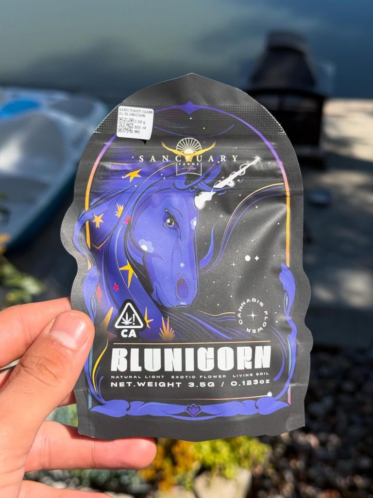 blunicorn by sanctuary farms strain review by yieldisdead 2