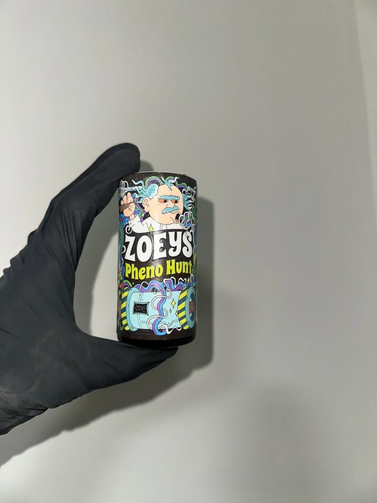 glitchy glue by zoeys ca strain review by candylandreviews 2