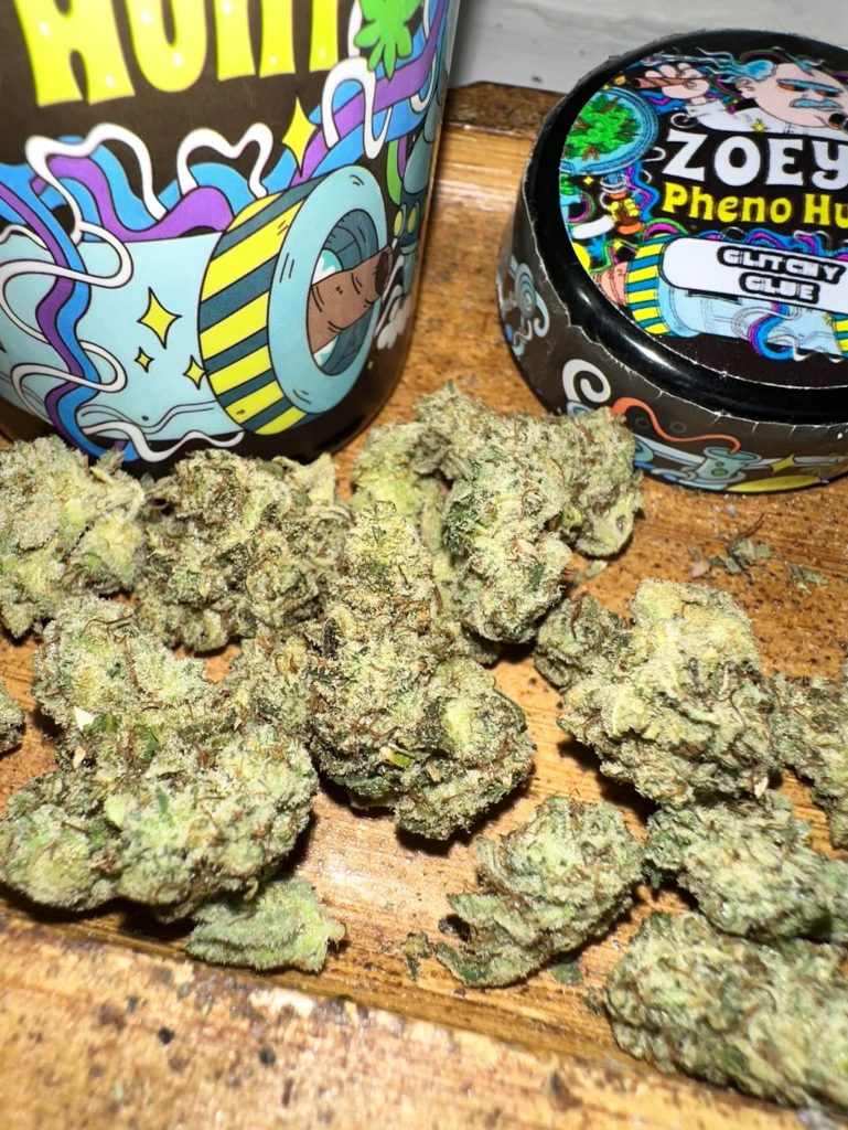 glitchy glue by zoeys ca strain review by candylandreviews